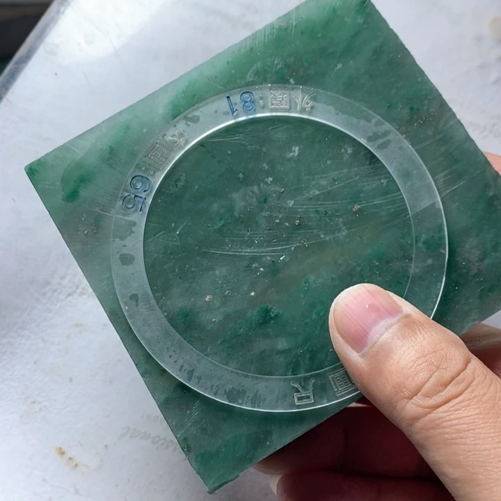 定制石英质玉?****?天然非洲翠手镯订制