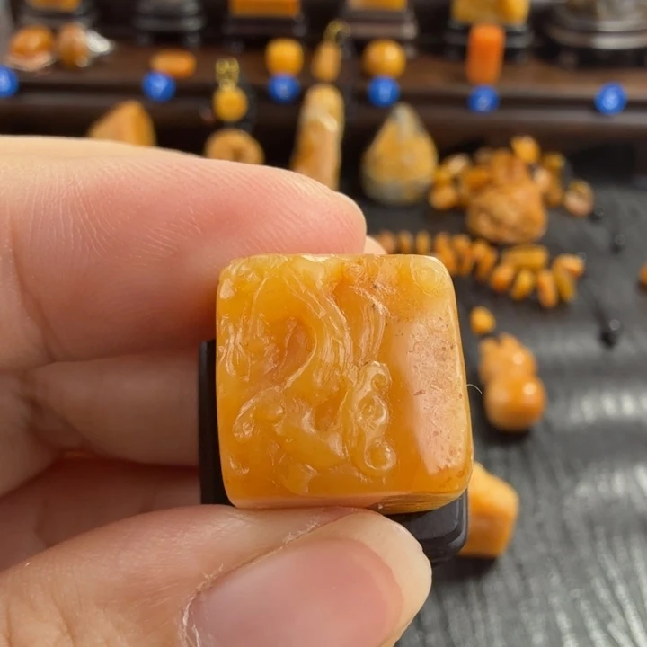 解***药田黄石田黄石印章