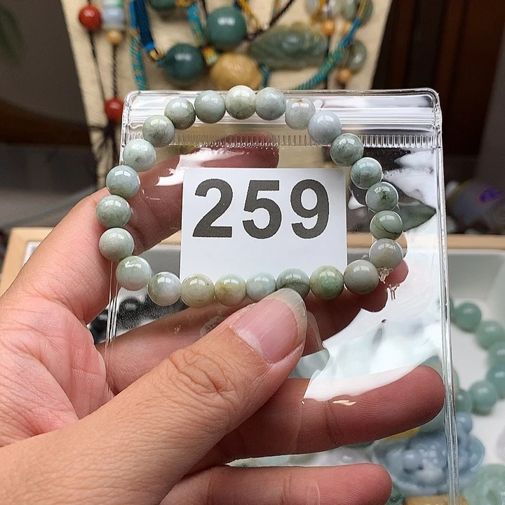 翡翠颈饰未镶嵌L*翡翠