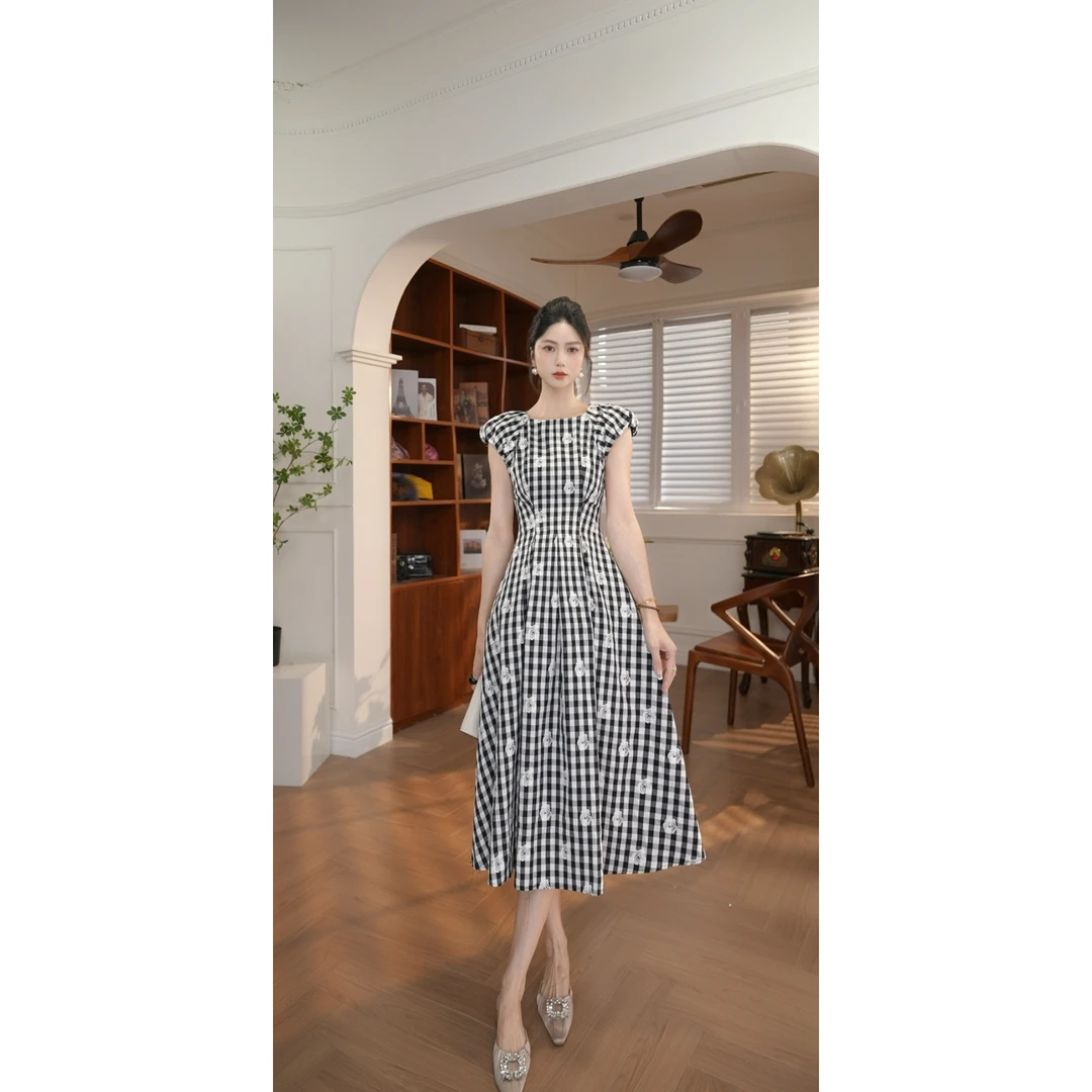 【宝总】时尚优雅收腰修身名媛宴会显瘦轻奢方领设计感连衣裙9052