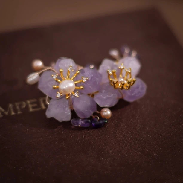 铜合金仿水晶胸针 【3459】周年珍藏英｜经典原标克拉款CrownFrett