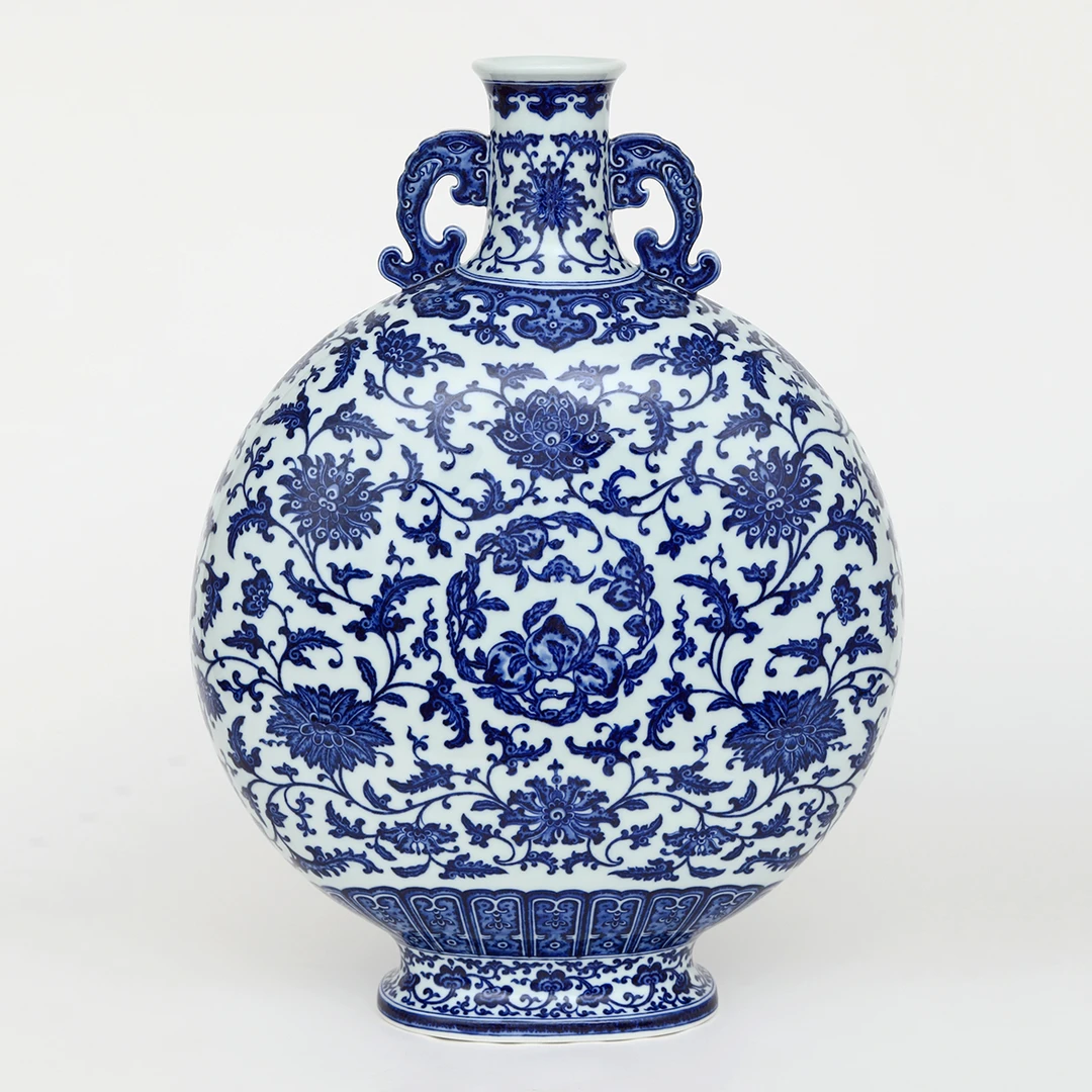 御窑元华堂仿清乾隆青花缠枝莲寿桃纹象耳扁瓶