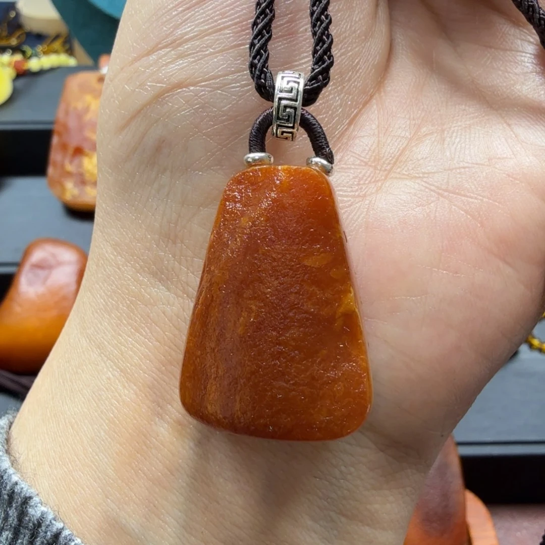 琥珀吊坠(赠链)未镶嵌