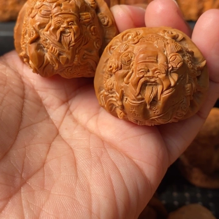 文玩核桃把件财神