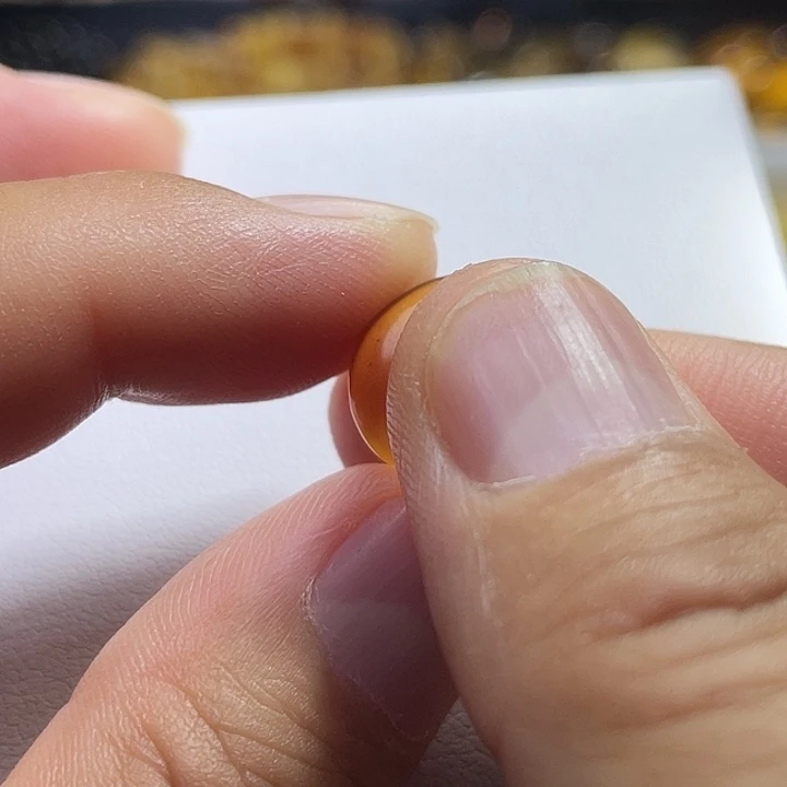 琥珀未镶嵌裸石蜘蛛戒面