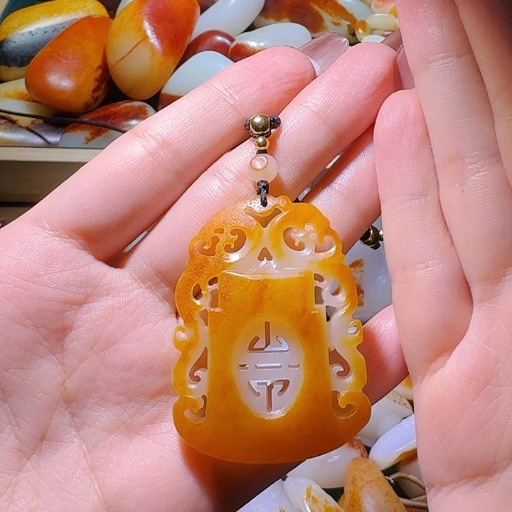 和田玉挂件未镶嵌东****包