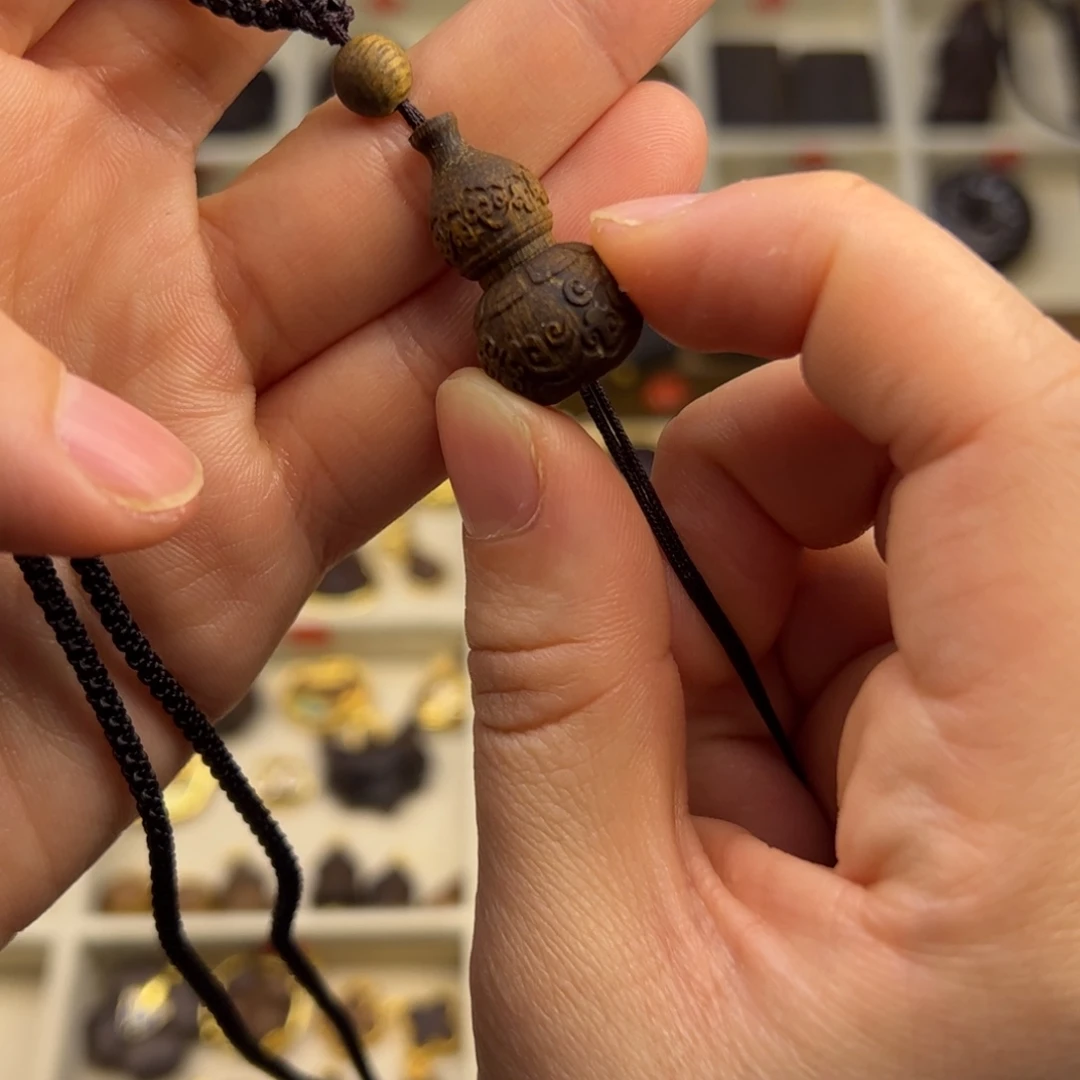 木质类葫芦随行脖挂配饰