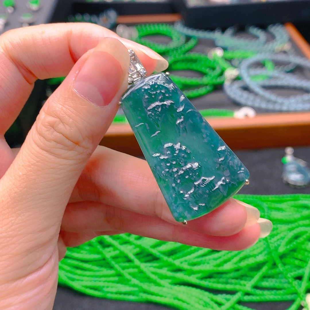 吊坠(不含链)未镶嵌翡翠