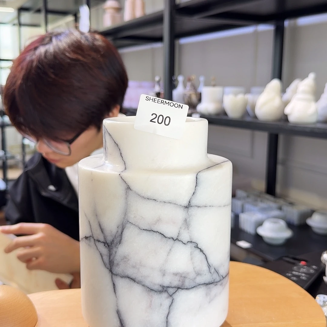 大理石200。  香雪梅大花瓶。