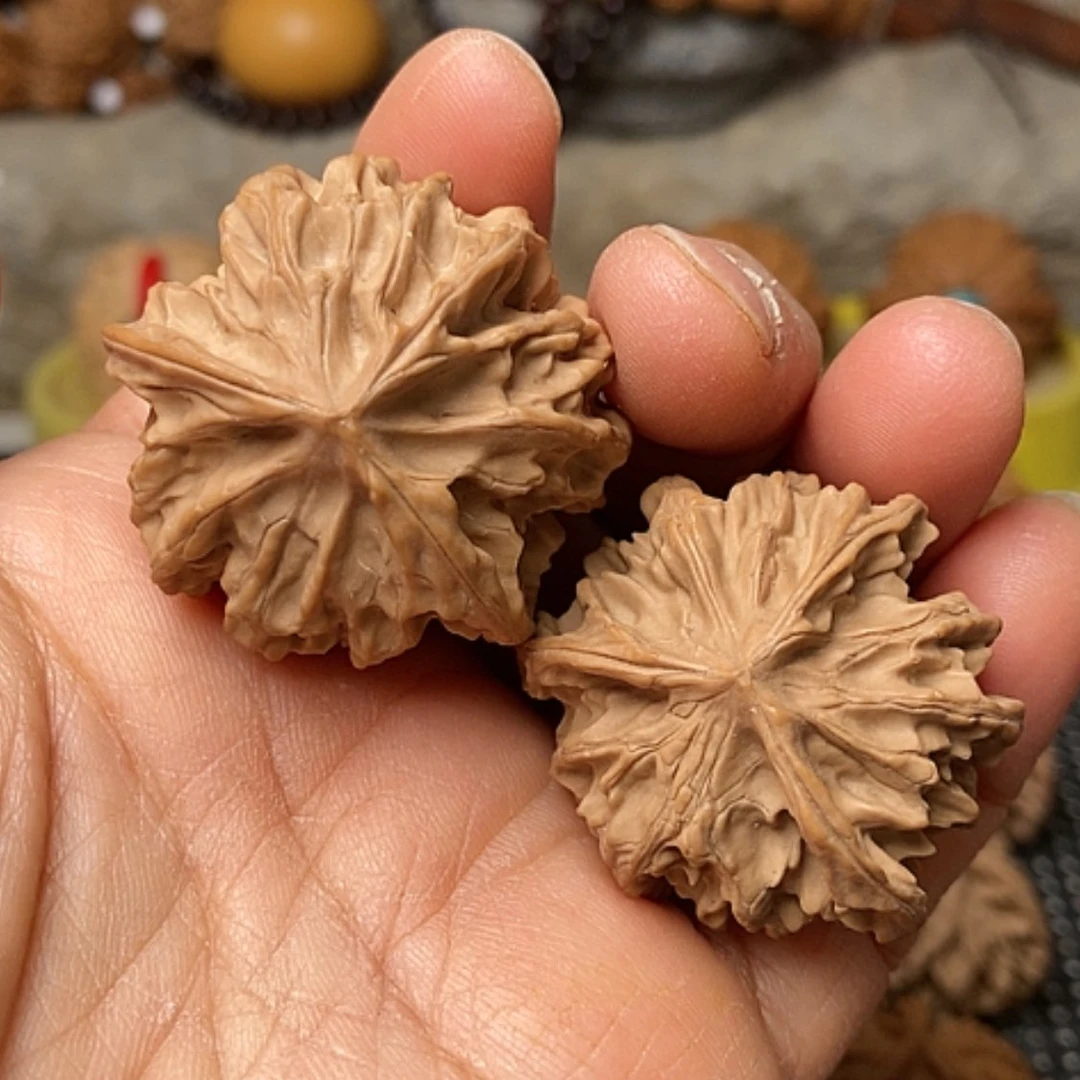 【闪购商品】把件文玩核桃三棱人奔37