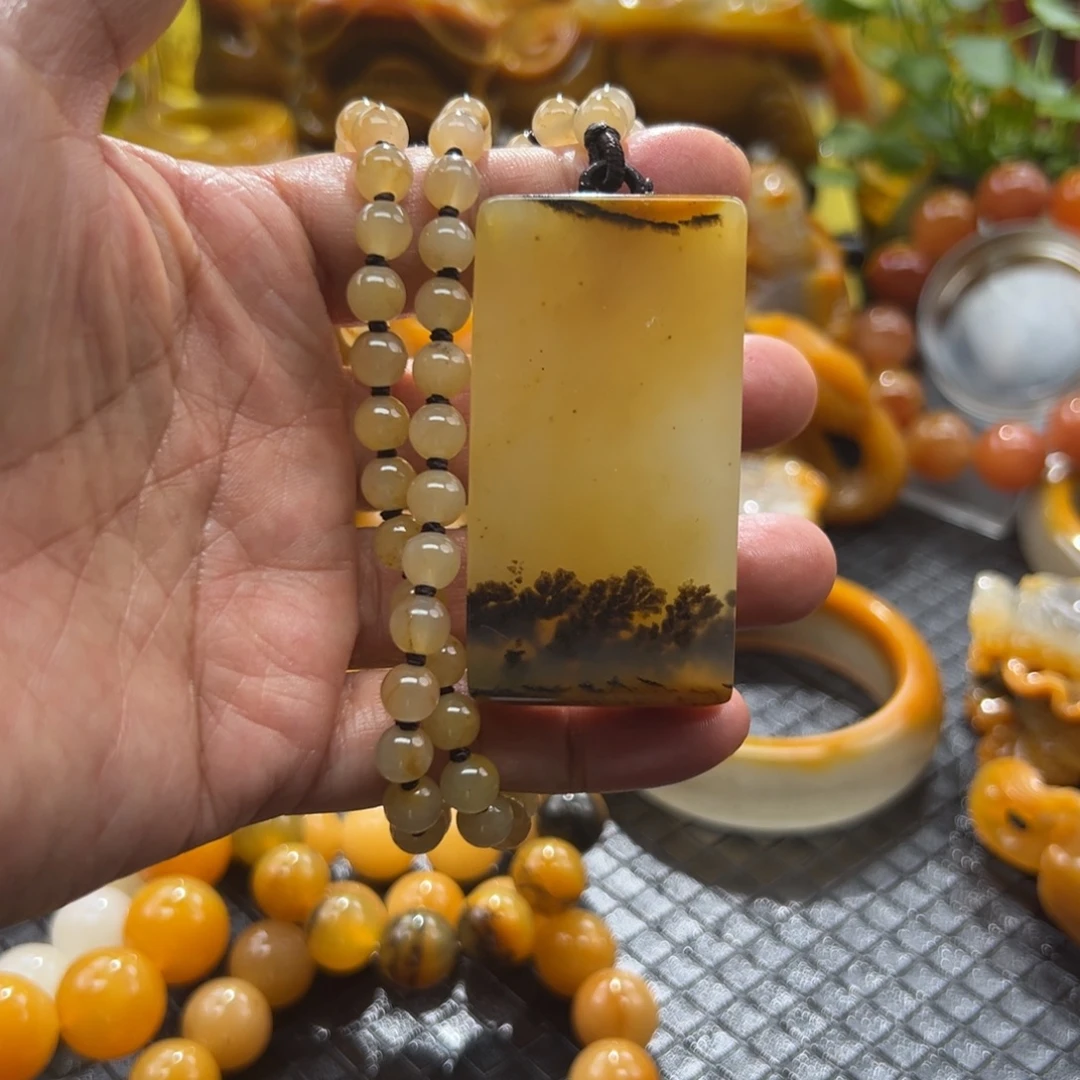 石英质玉未镶嵌颈饰