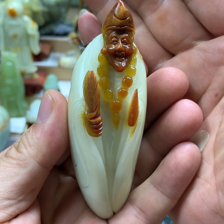 洪***宝未镶嵌蛇纹石玉珠宝奇石