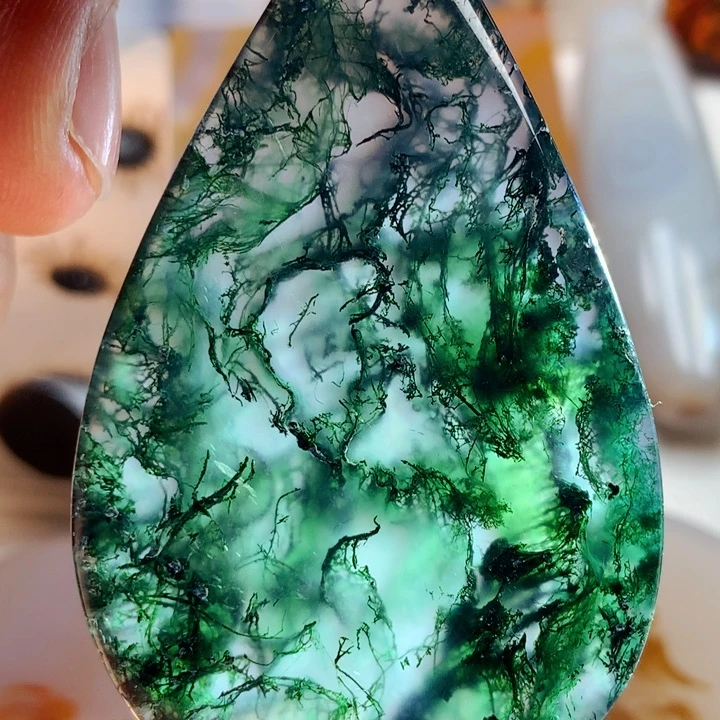 未镶嵌颈饰玛瑙/玉髓飞*