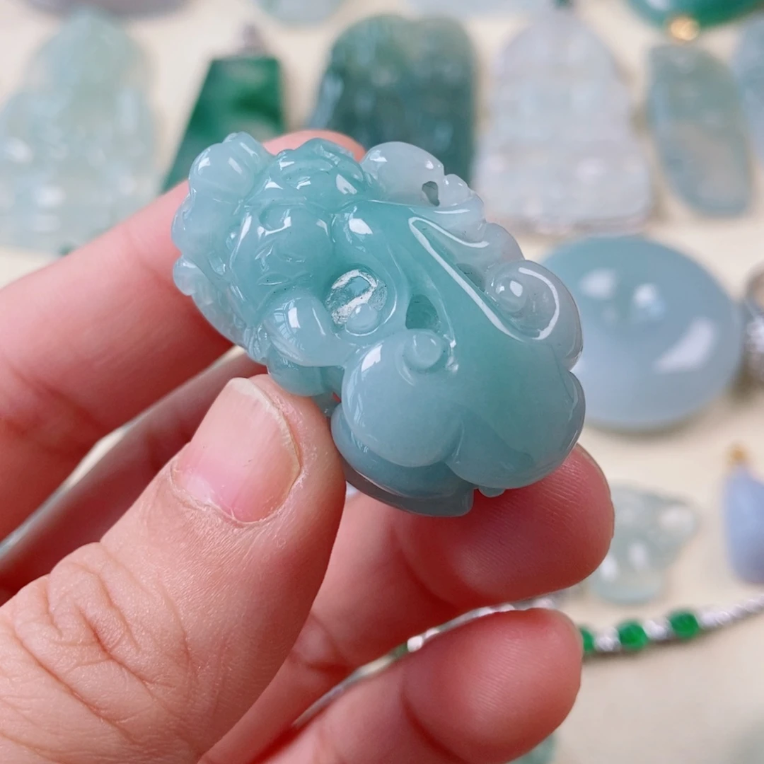 翡翠未镶嵌颈饰天然翡翠a货
