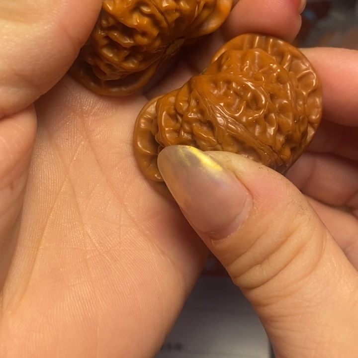 马***情文玩核桃吊坠