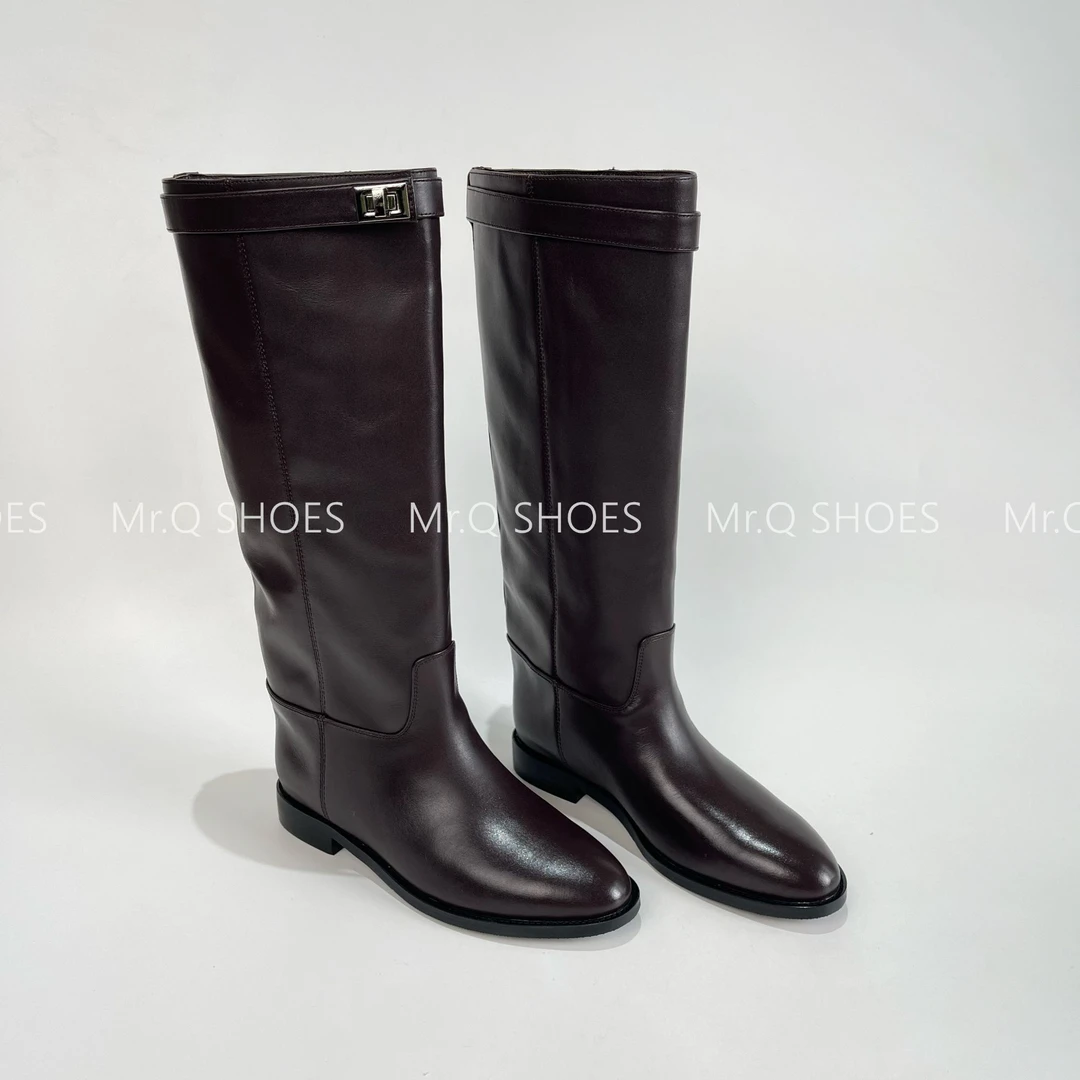 34-40码/跟高2cm/黑棕灰/显瘦平底圆头搭扣装饰长筒时装靴