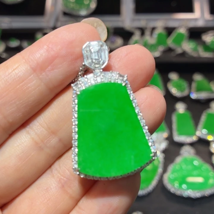 吊坠(不含链)18K金镶嵌翡翠翡翠