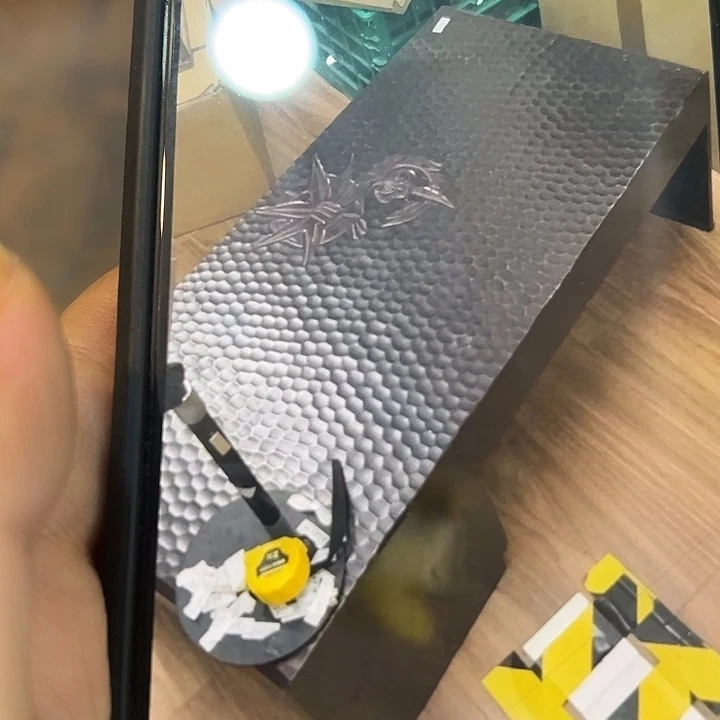 学***难楼上直播间门口桌子