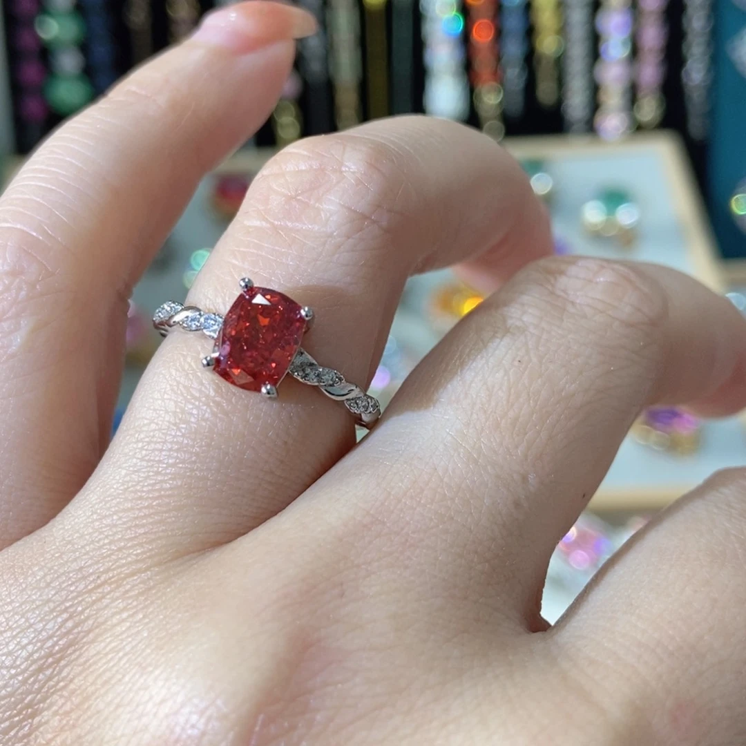 66锆石（处理）戒指