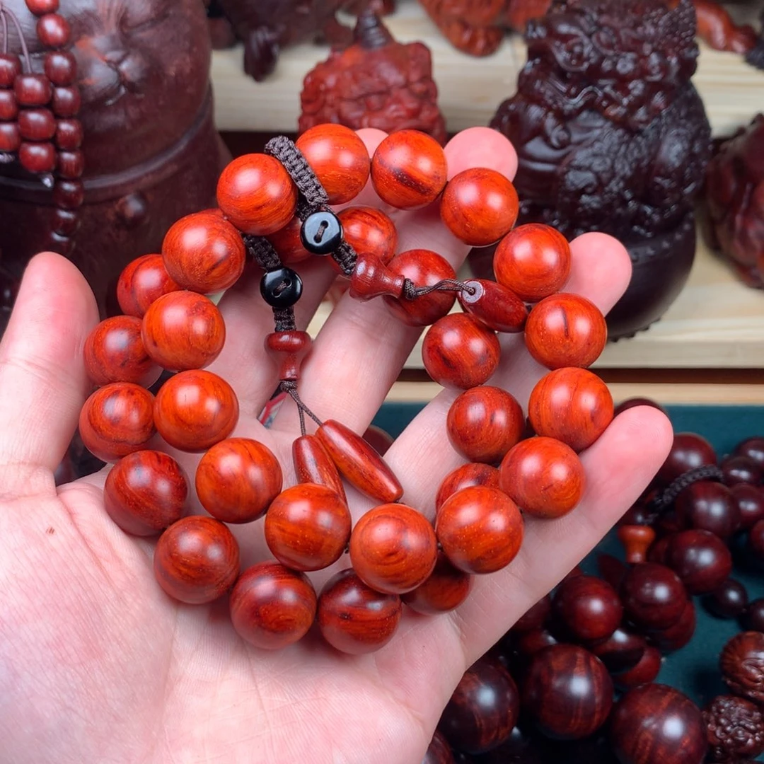 木1.5镇店泥鸡血红玉化料，多样性发其一