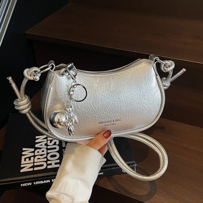 容量手提感腋下包包女2025新款时尚小众设计单肩包百搭简约斜挎包