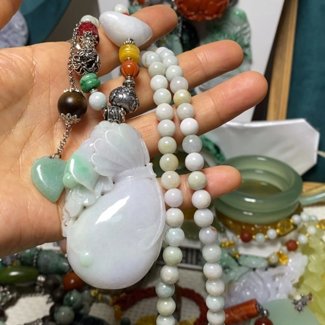 【闪购商品】翡翠吊坠(赠链)未镶嵌