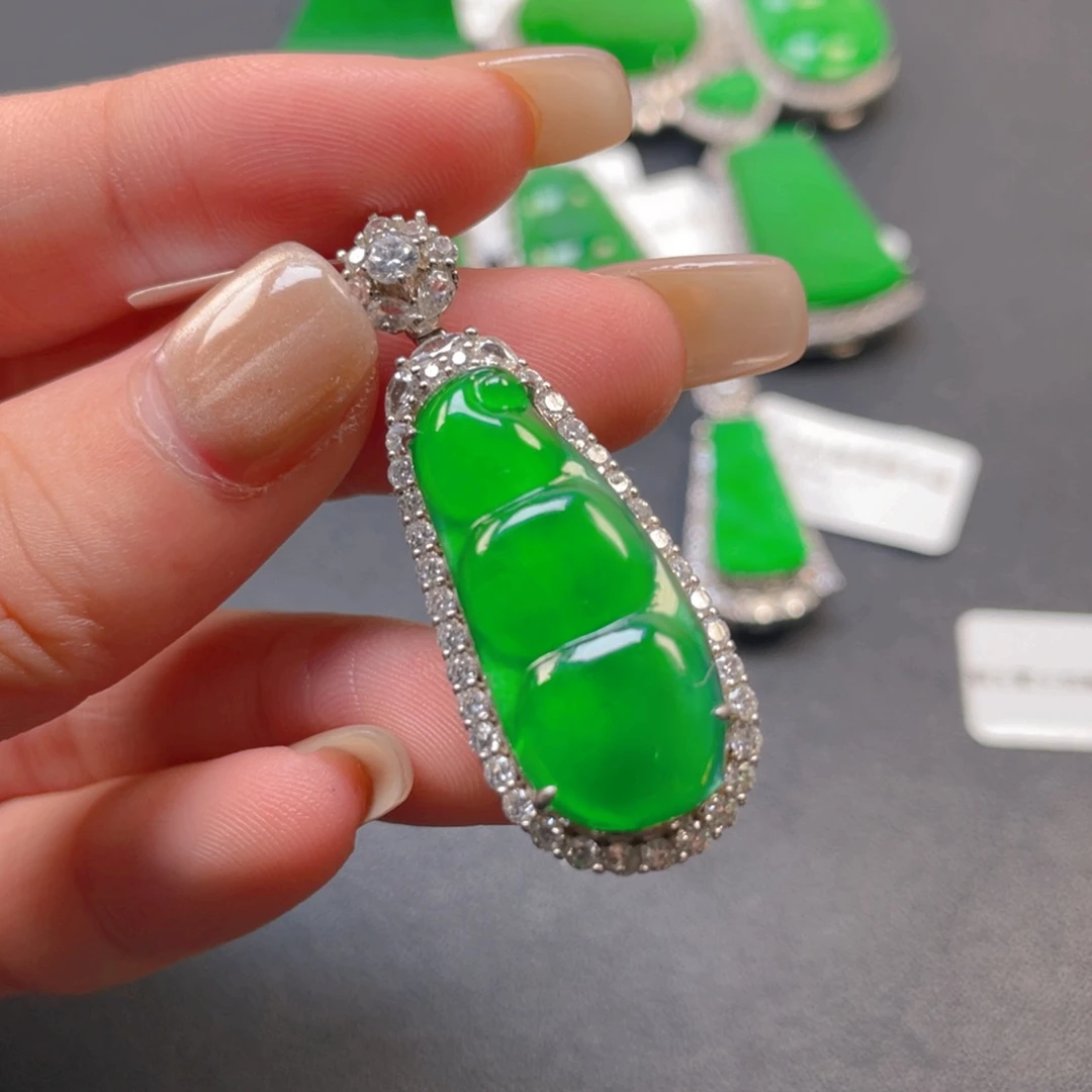 翡翠银S925镶嵌颈饰