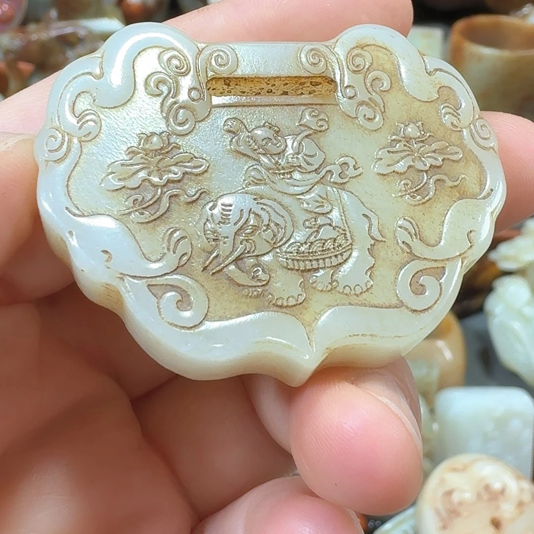 和田玉未镶嵌挂件