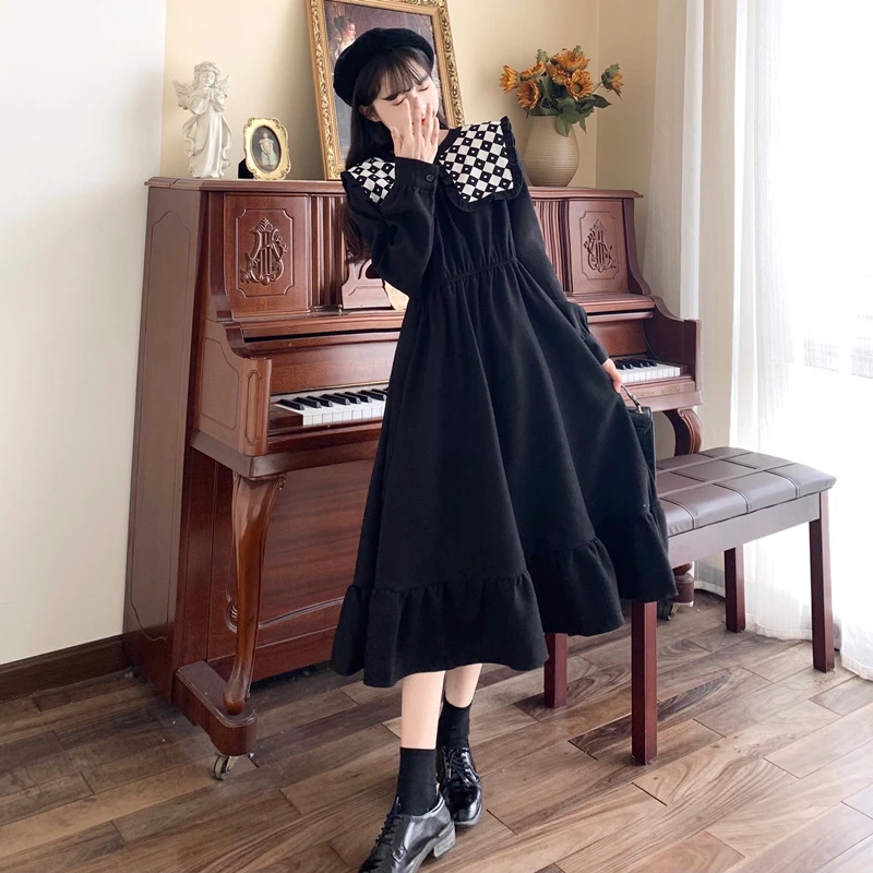 娃娃领长袖连衣裙女秋冬季新款设计感收腰显瘦赫本风气质黑色长裙