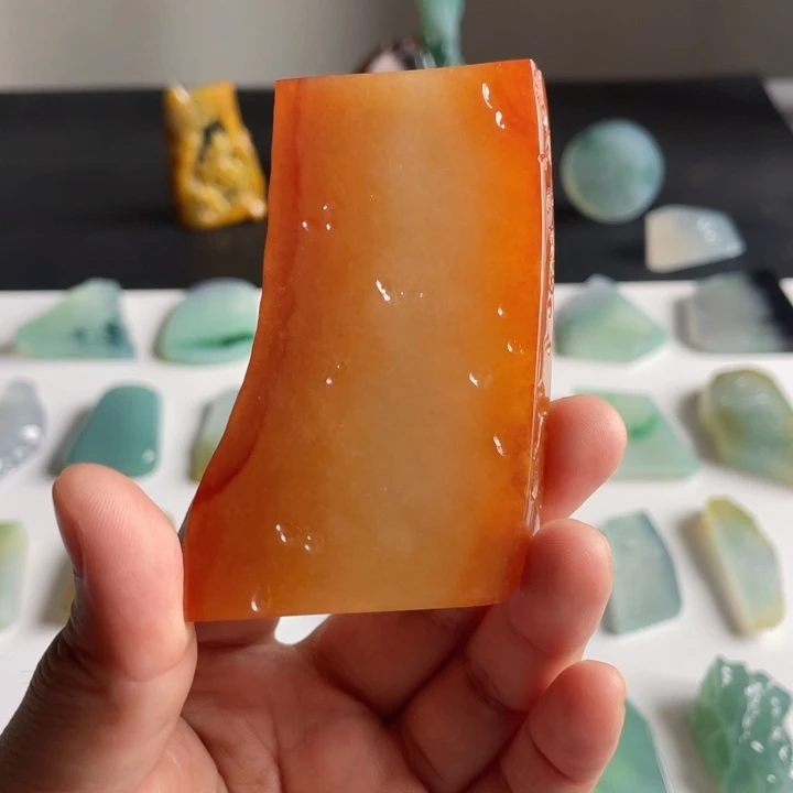 定制翡翠未镶嵌包工