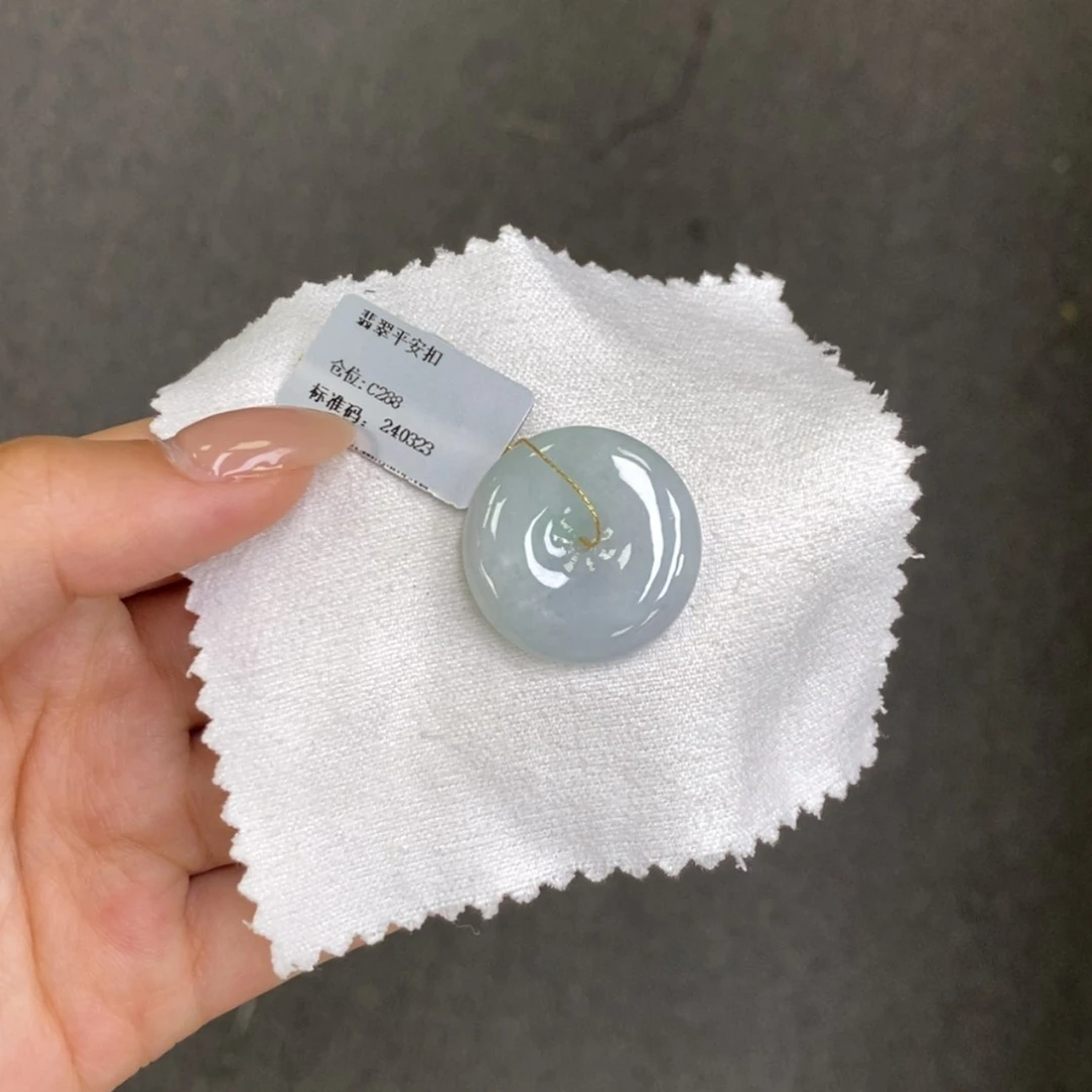 【闪购商品】翡翠未镶嵌颈饰平安扣