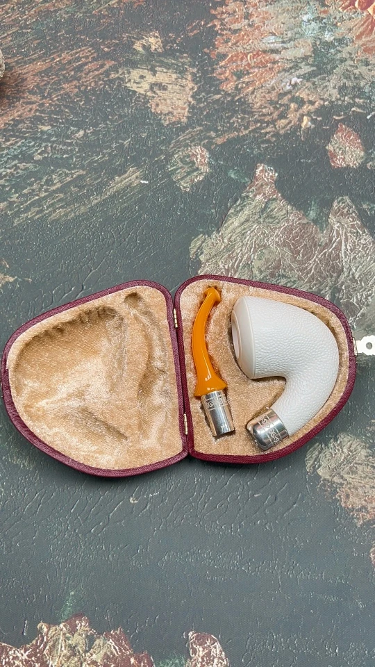 HCOR海泡石纯手工雕刻中间925银圈可以连续使用的一把烟斗