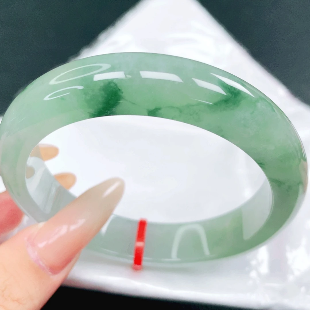 翡翠未镶嵌手镯57