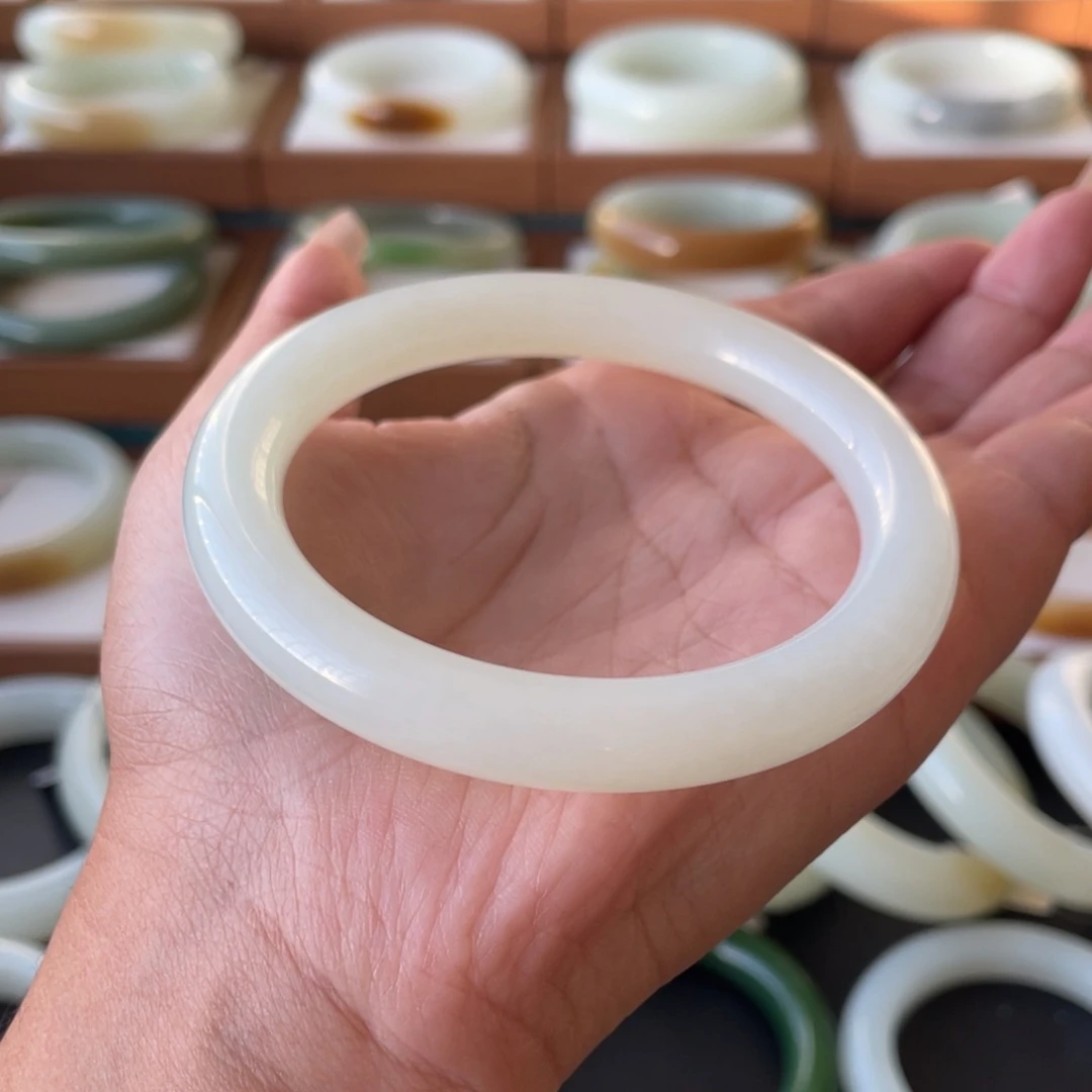 未镶嵌手镯和田玉6061