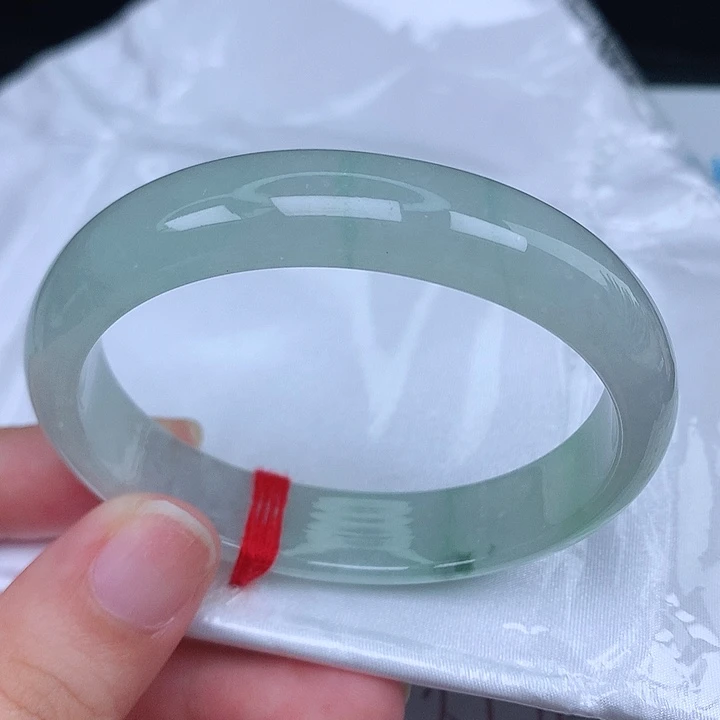 未镶嵌手镯（贵妃镯）翡翠