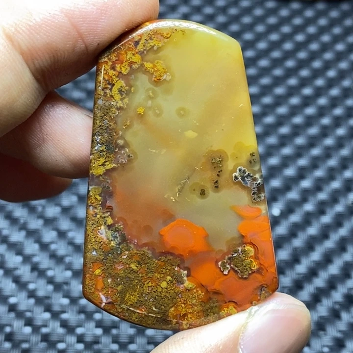 玛瑙/玉髓颈饰未镶嵌一**心