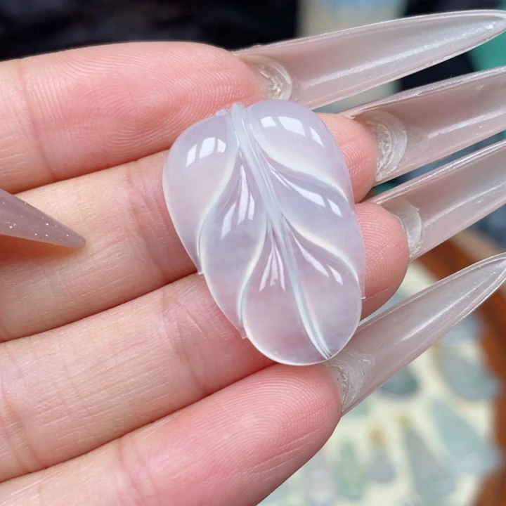 翡翠未镶嵌颈饰叶子