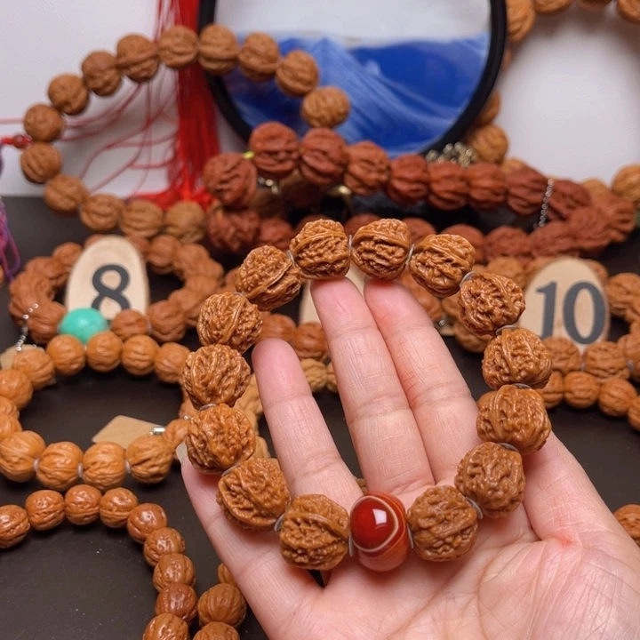 文玩核桃吊坠凨**澹核桃手串