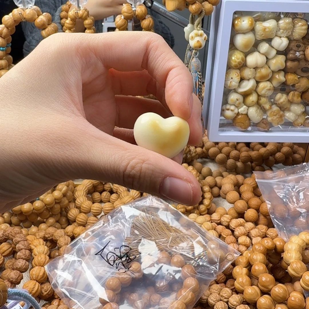 夏***逛菩提籽类猴头手串