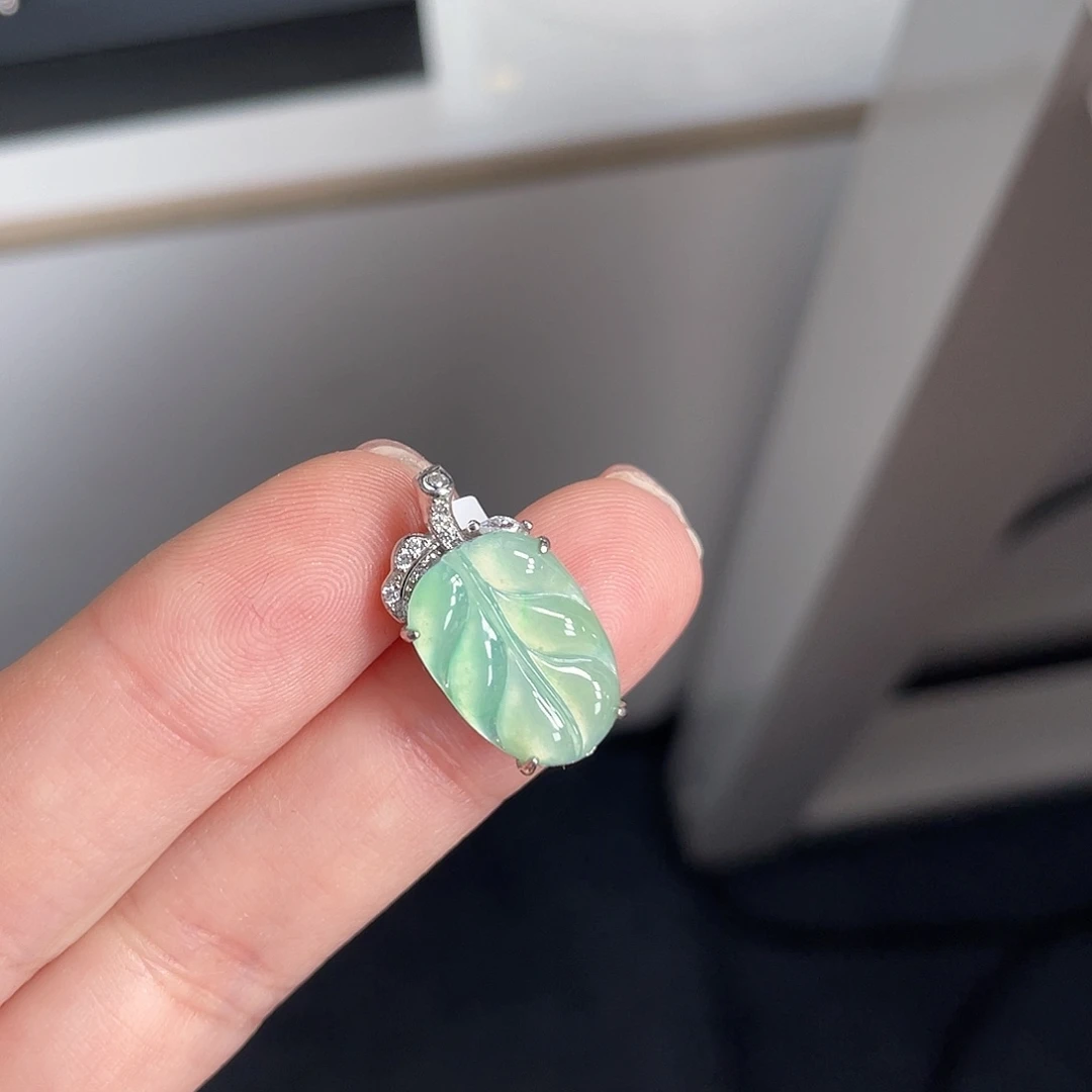 翡翠银S925镶嵌颈饰