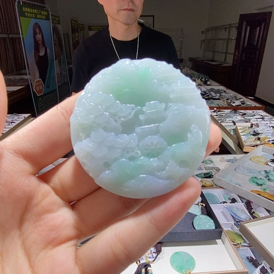 翡翠未镶嵌颈饰翡翠