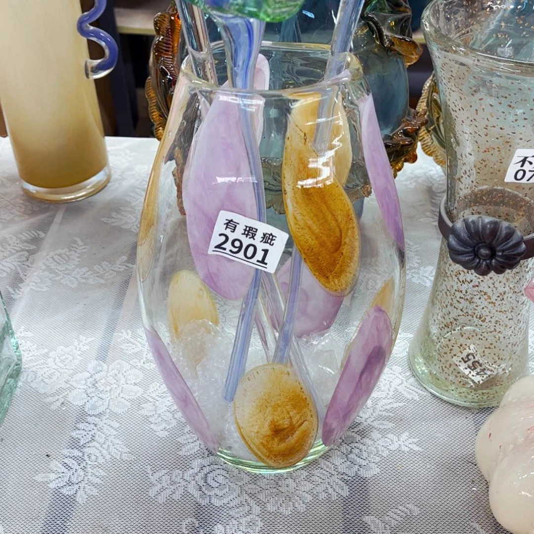 笑*2901花瓶高30厘米，瑕 家悦琉璃花瓶