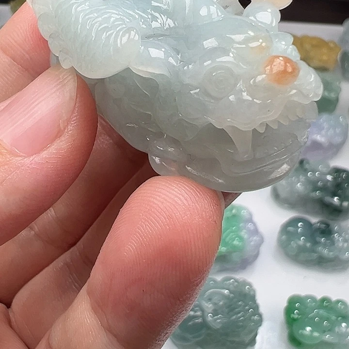 颈饰未镶嵌翡翠貔貅