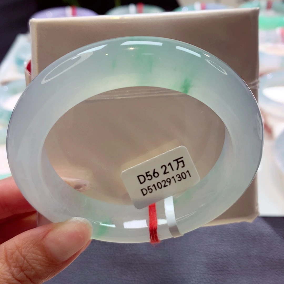 未镶嵌手镯翡翠55.8圈冰种飘绿翠（55号）