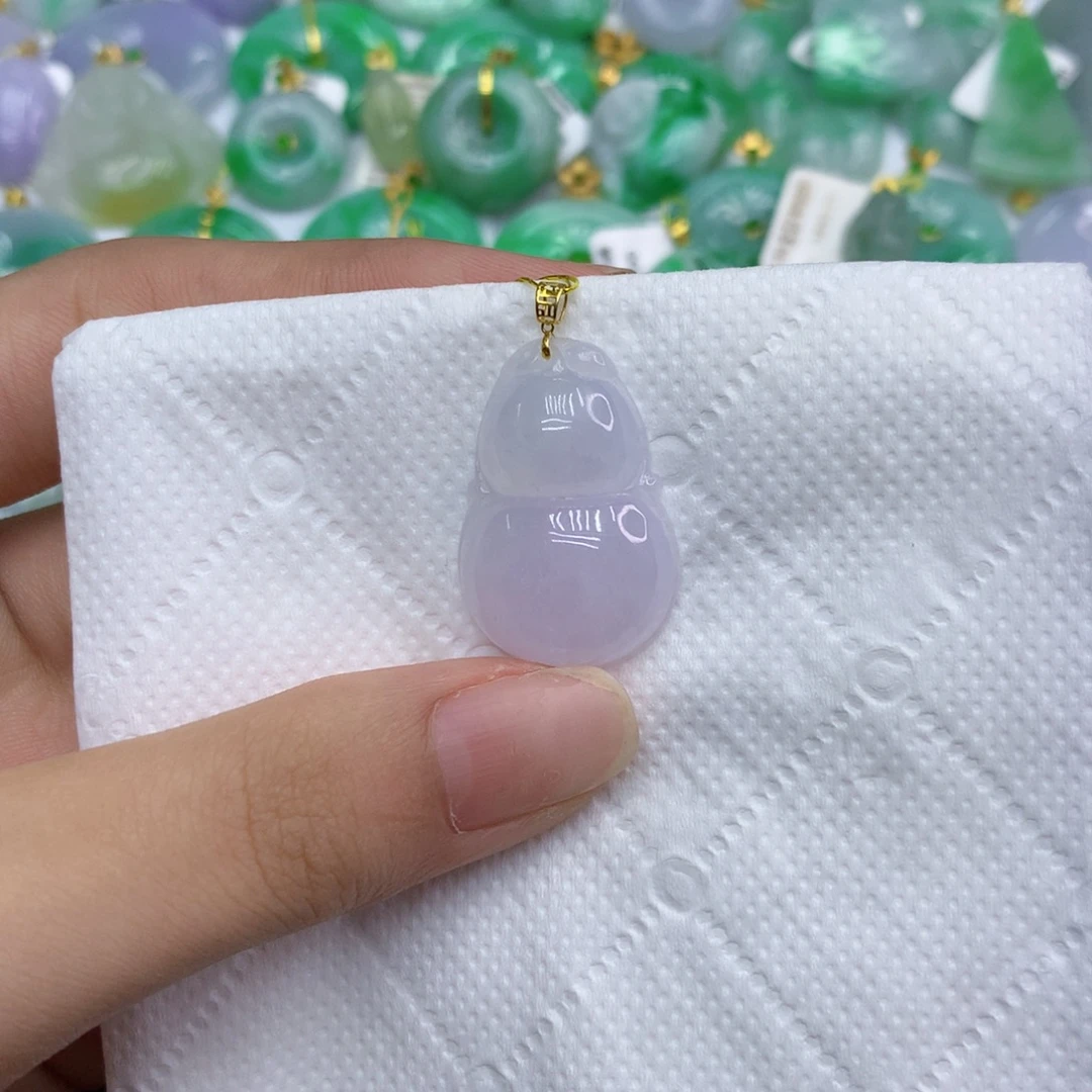 颈饰18K金镶嵌翡翠1111111111111