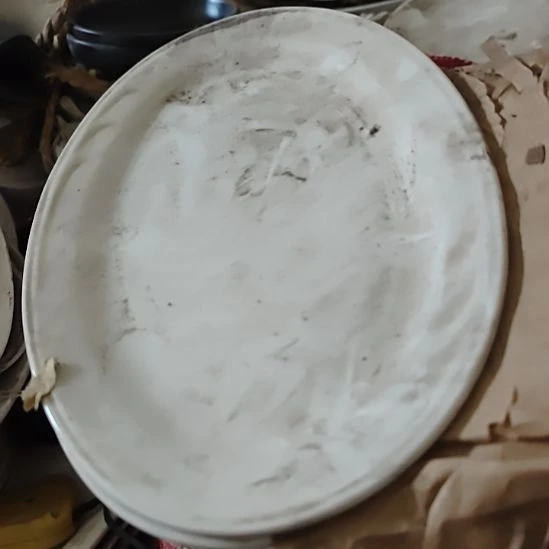 瓷发两个，鱼盘，长26