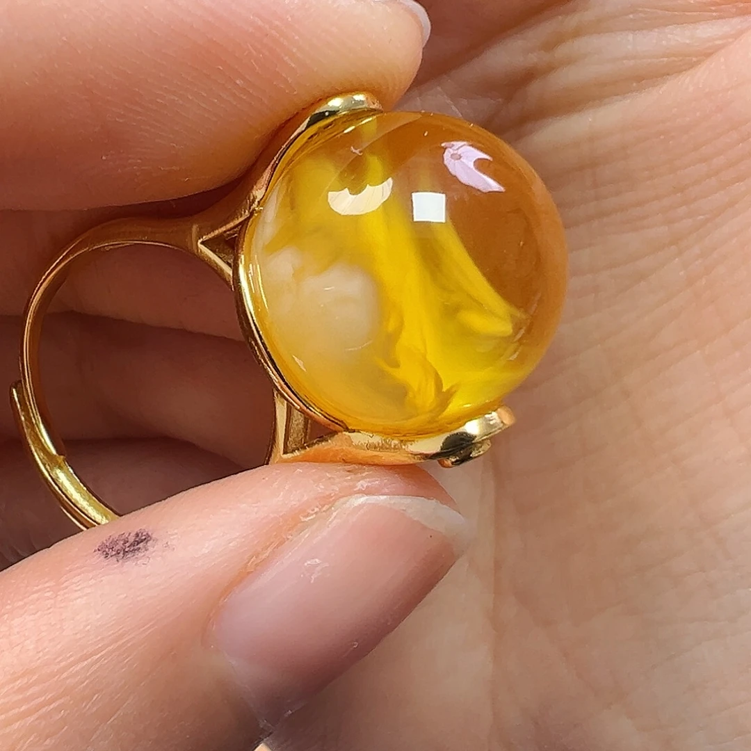 蜜蜡未镶嵌珠宝奇石