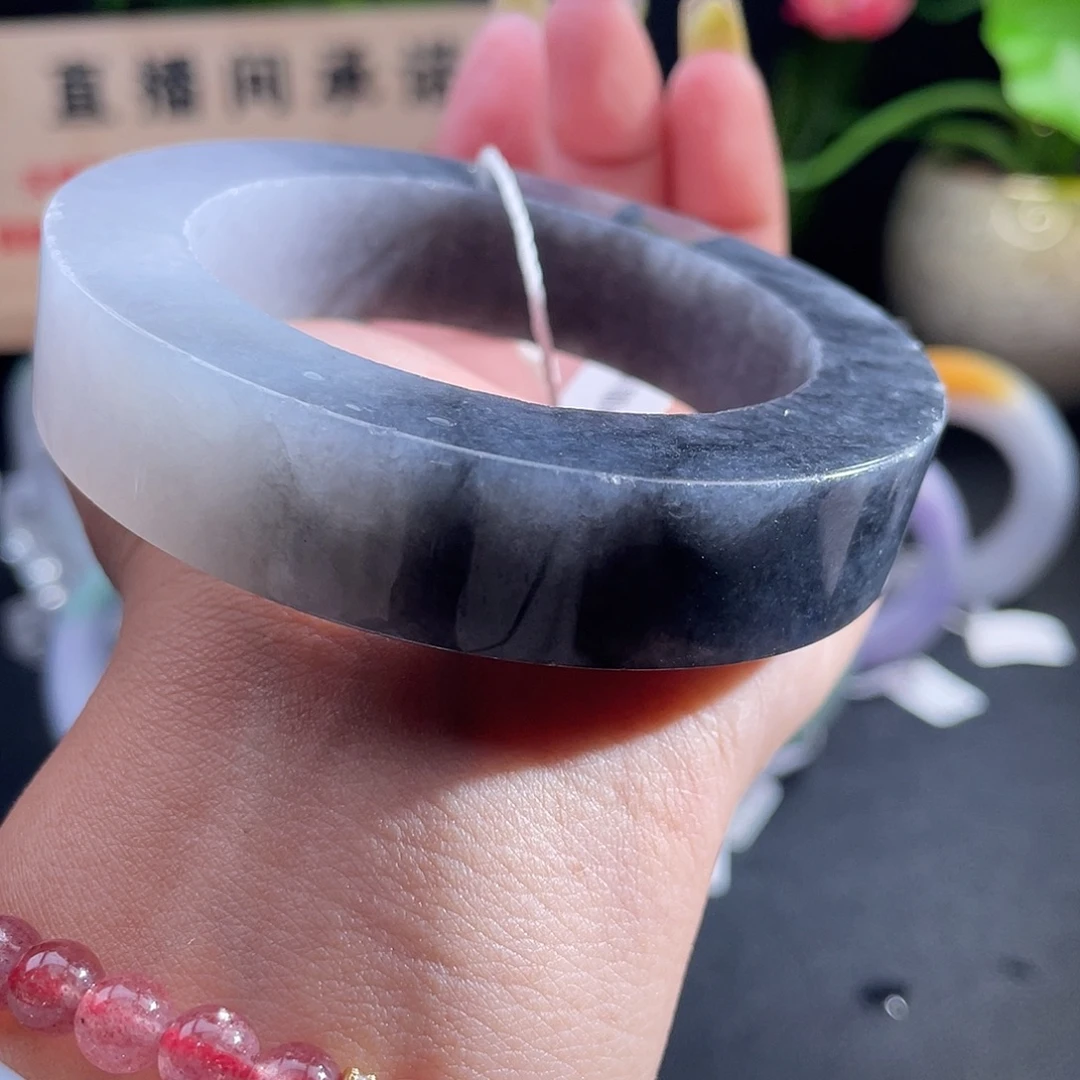 未镶嵌翡翠手镯定制翡翠