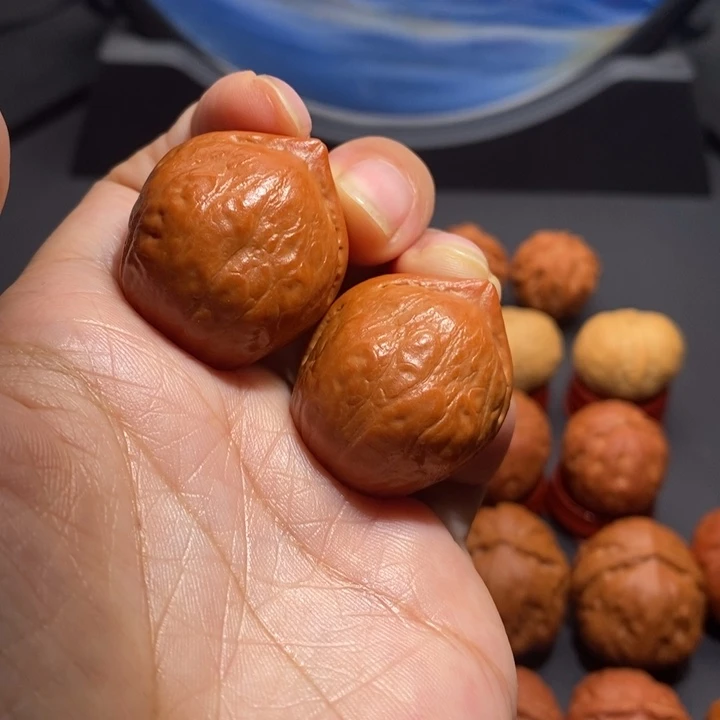 l***7吊坠文玩核桃精品小手捻