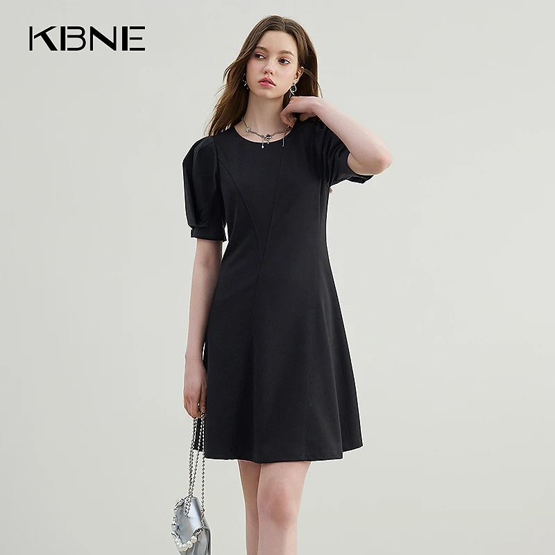 KBNE裙子女款爆款2025新款高级感夏季气质黑色法式连衣裙小黑裙